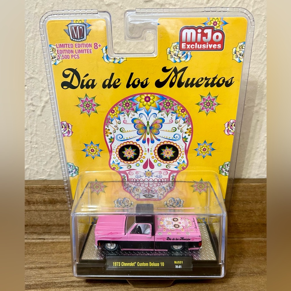 M2 1973 Chevrolet Custom Deluxe 10 Día Del Los Muertos Edition - Picture 6 of 6